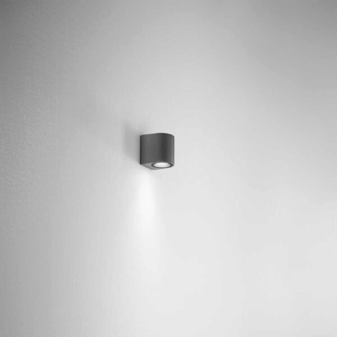 Applique monoemissione da esterno in alluminio stondato 1 xGU10 bianco o antracite cod.542-543