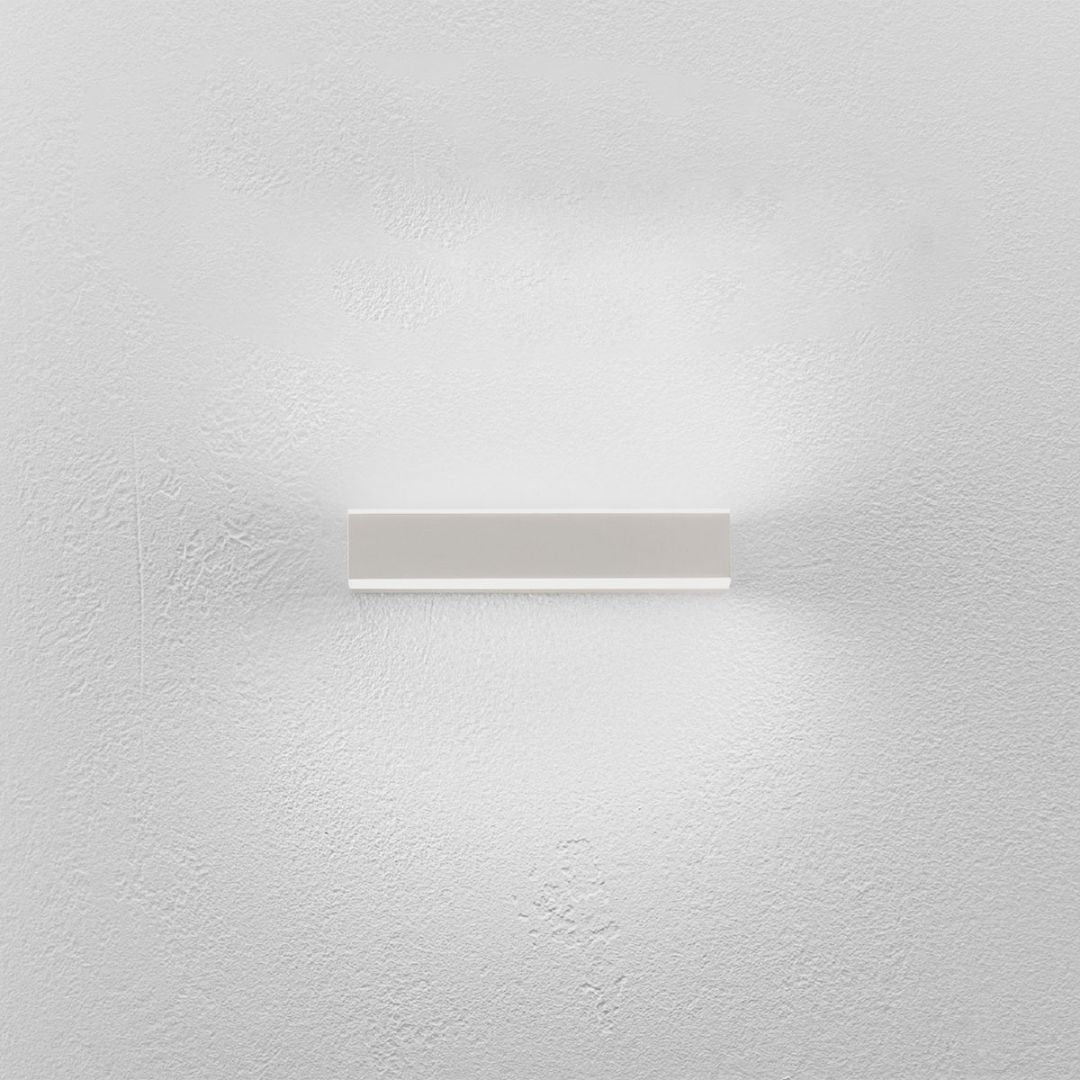 Applique lineare led biemissione bianco in 2 misure di grandezza art GAP LINEA