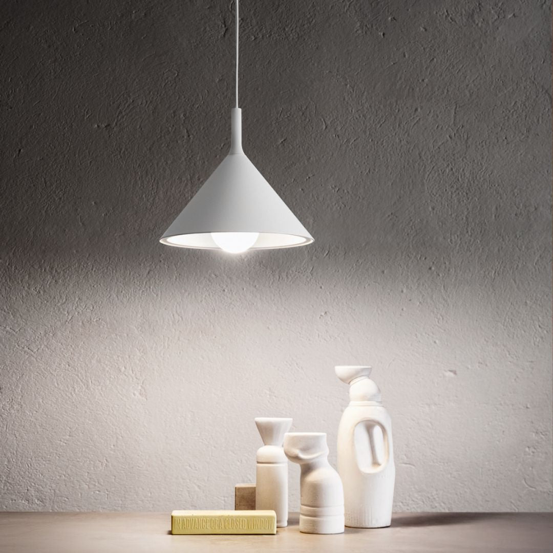 Sospensione cono in metallo E27 con 4 finiture e 2 misure Ø30 e Ø40 art BARBIE