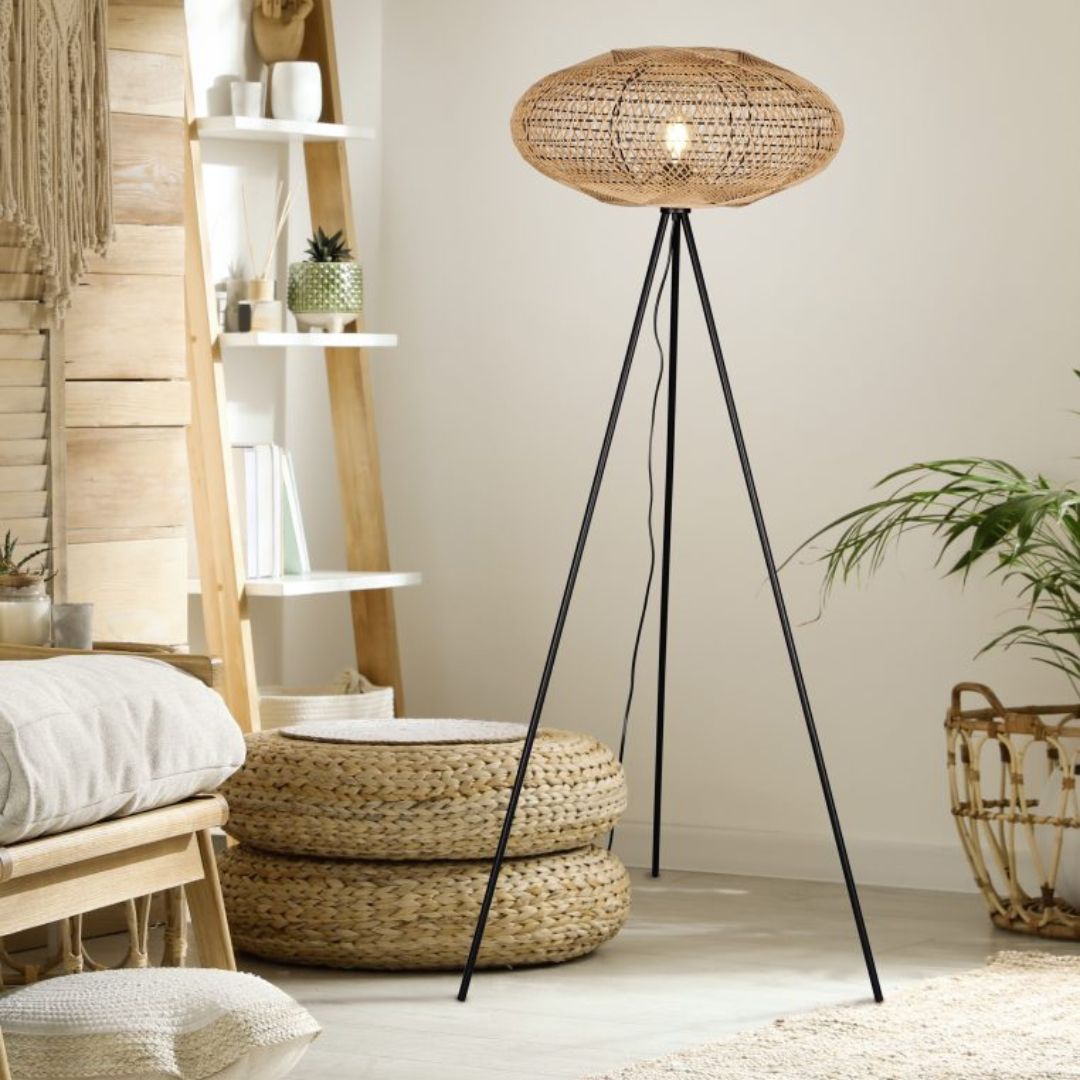 Lampada da terra in corda naturale con base tre piedi in metallo nero art HEDDA Piantana