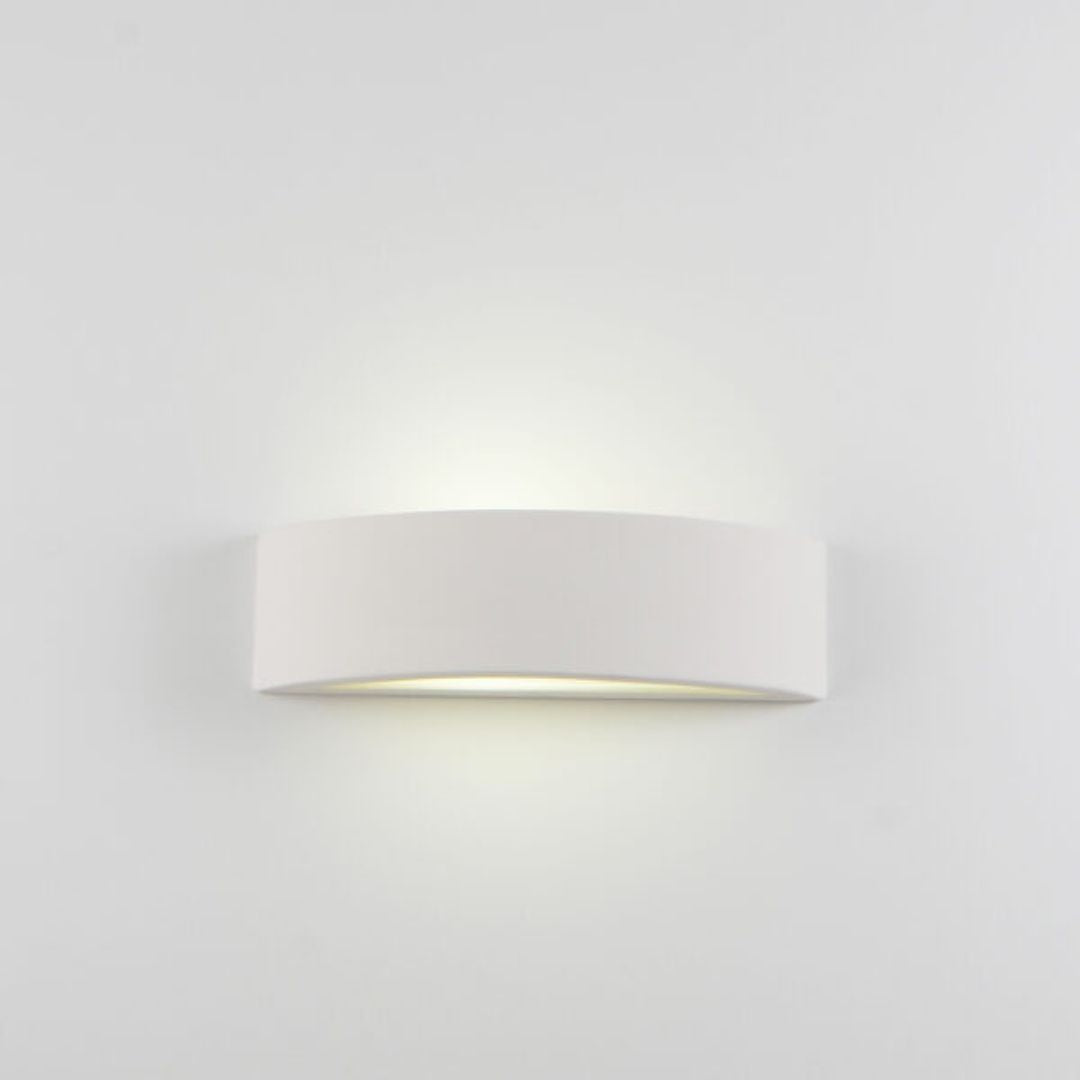 Applique lineare curva in ceramica pitturabile 2 misure art 613 e 615