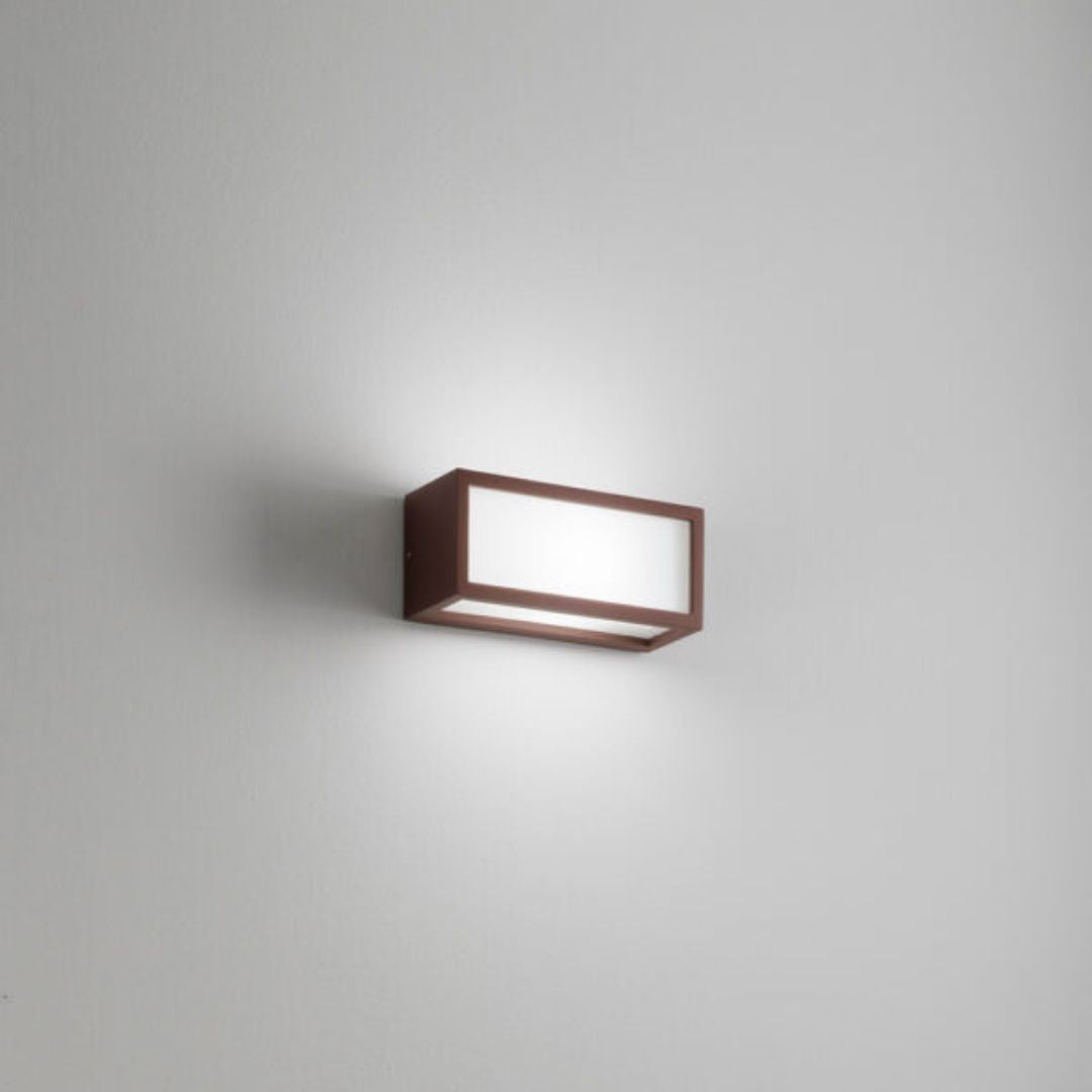 Applique da esterno in alluminio luce diffusa 1xE27 in 4 colori cod.530-531-532-528