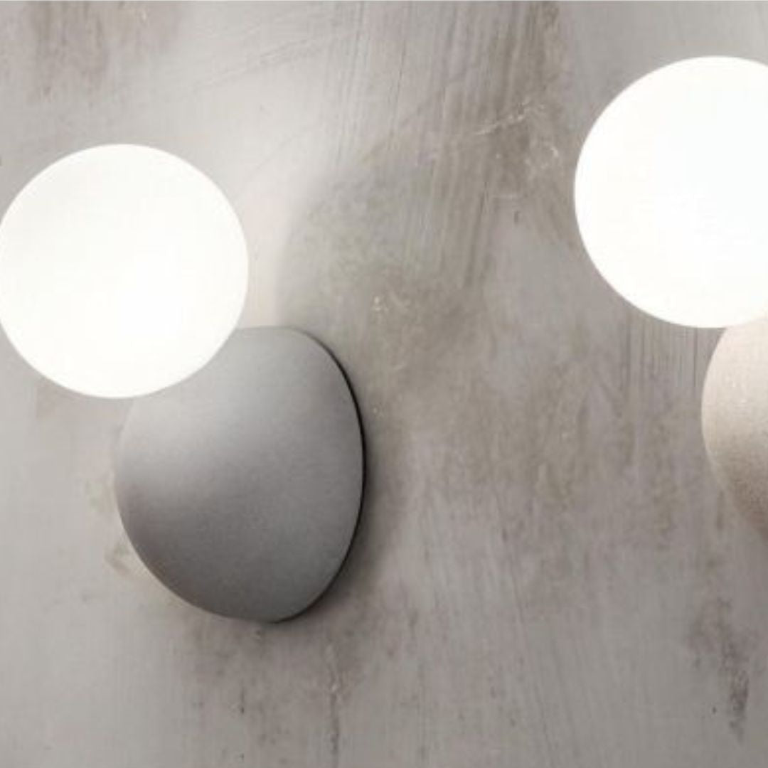Applique in cemento con sferetta in vetro bianco art ROCK APPL