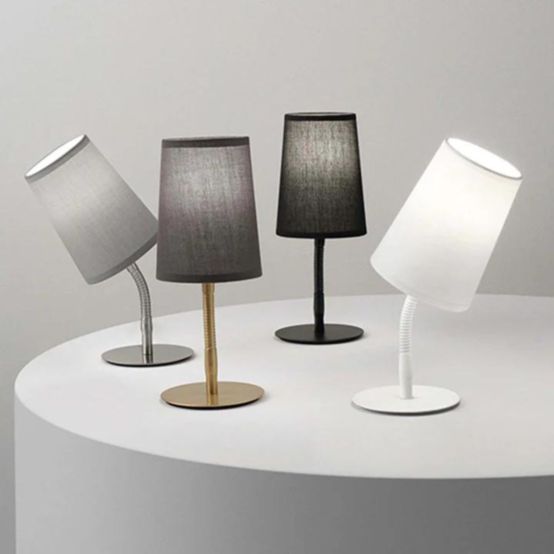 Lume da comodino in metallo snodabile con paralume in tessuto art MASH 6696