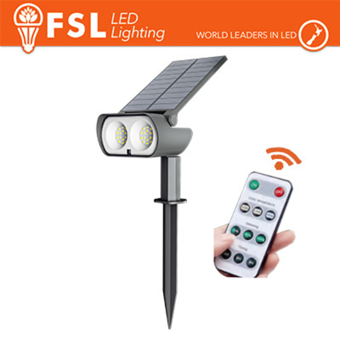 Lampada solare da esterno con picchietto e telecomando LED 15w cct